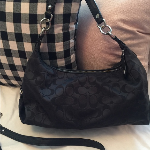 ♦️SOLD♦️ Authentic Coach Purse - Picture 3 of 8